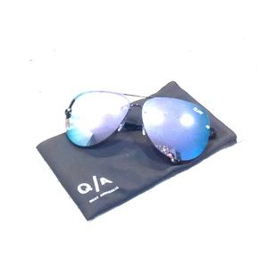 Quay Australia Muse Black/Purple Sunglasses